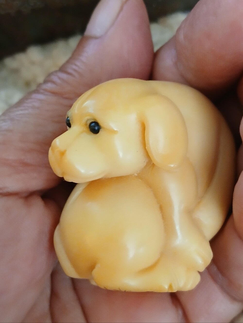 Vintage Japanese NETSUKE Carved Dog